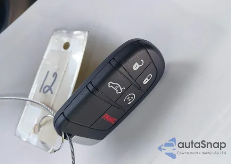 2020 Dodge Journey Se Value z USA, uszkodzony, nr VIN 3C4PDCAB2LT272187